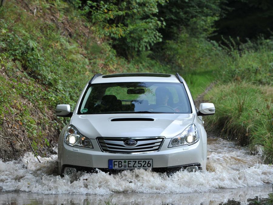  Subaru Outback 2.0D 2009 года  (фото 9 из 15)